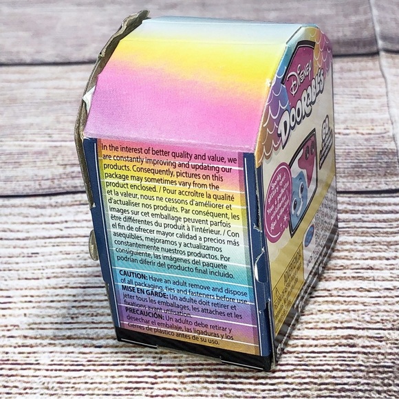 Disney Doorables Series 11 Technicolour Rare- Nick Zootopia and Miss Bianca - Picture 3 of 12